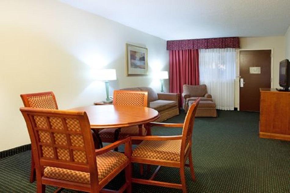 Ramada Inn Lafayette Conference Center Pokój zdjęcie