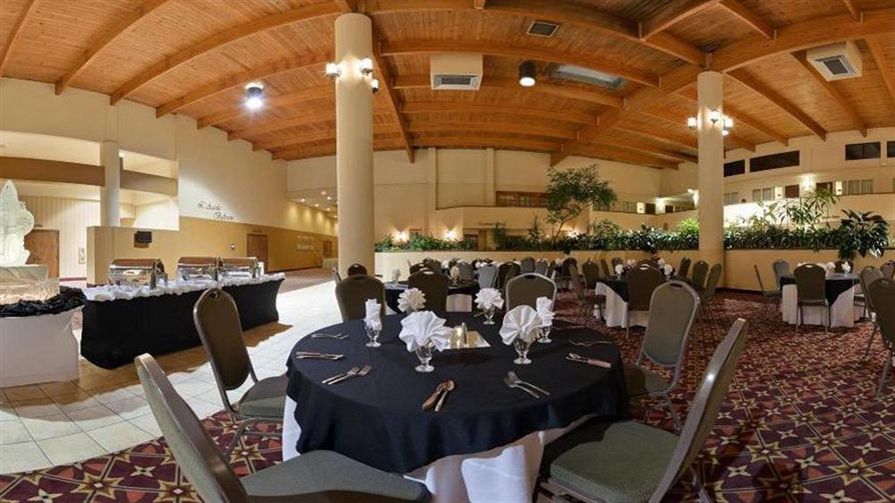 Ramada Inn Lafayette Conference Center Zewnętrze zdjęcie
