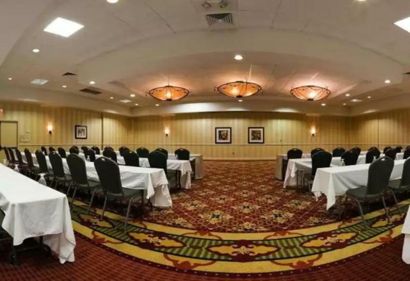 Ramada Inn Lafayette Conference Center Zewnętrze zdjęcie